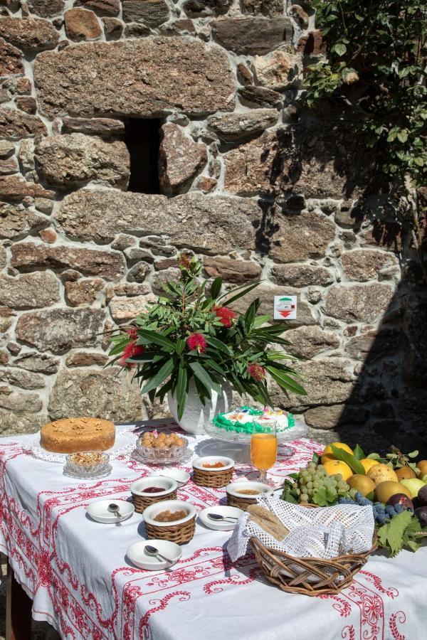 בית הארחה גימראייש 	Quinta De Cima De Eiriz מראה חיצוני תמונה