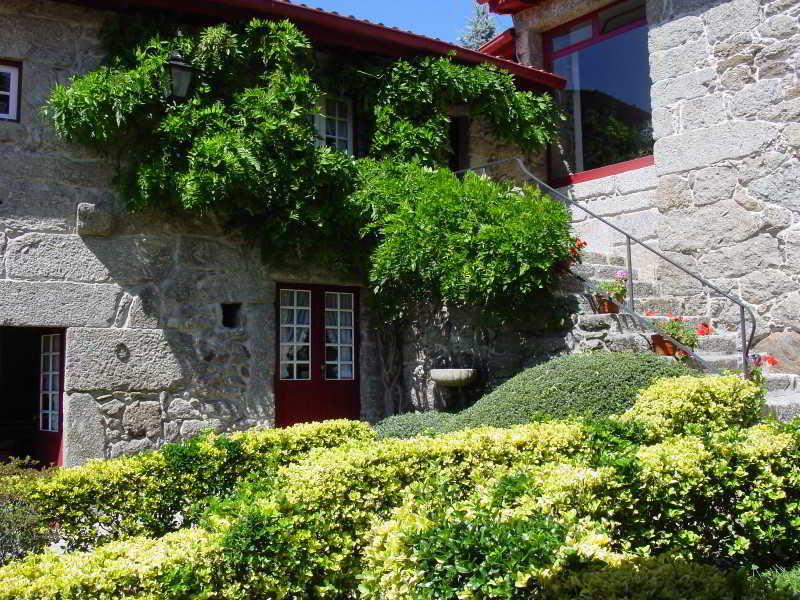 בית הארחה גימראייש 	Quinta De Cima De Eiriz מראה חיצוני תמונה