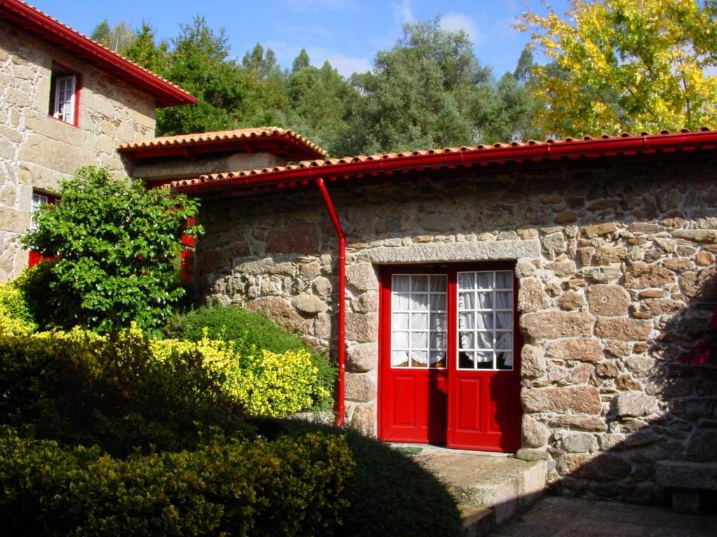 בית הארחה גימראייש 	Quinta De Cima De Eiriz מראה חיצוני תמונה