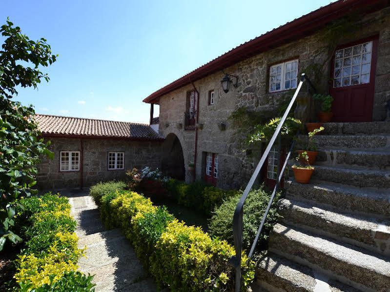 בית הארחה גימראייש 	Quinta De Cima De Eiriz מראה חיצוני תמונה