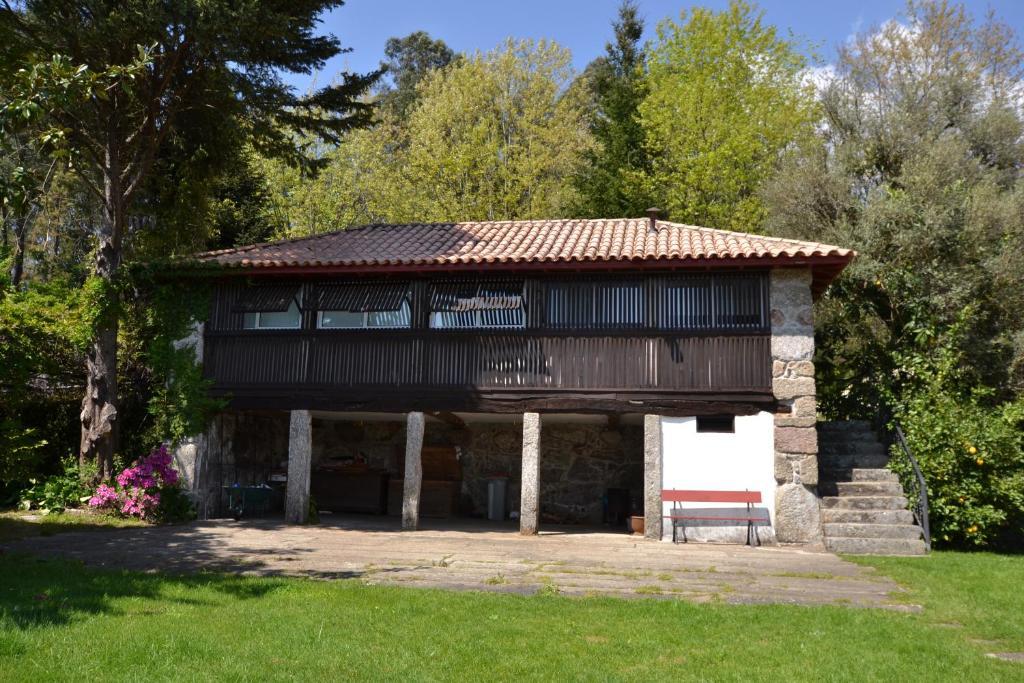 בית הארחה גימראייש 	Quinta De Cima De Eiriz מראה חיצוני תמונה