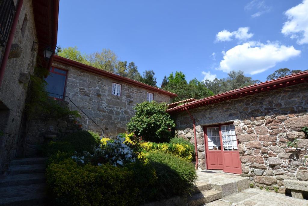 בית הארחה גימראייש 	Quinta De Cima De Eiriz מראה חיצוני תמונה
